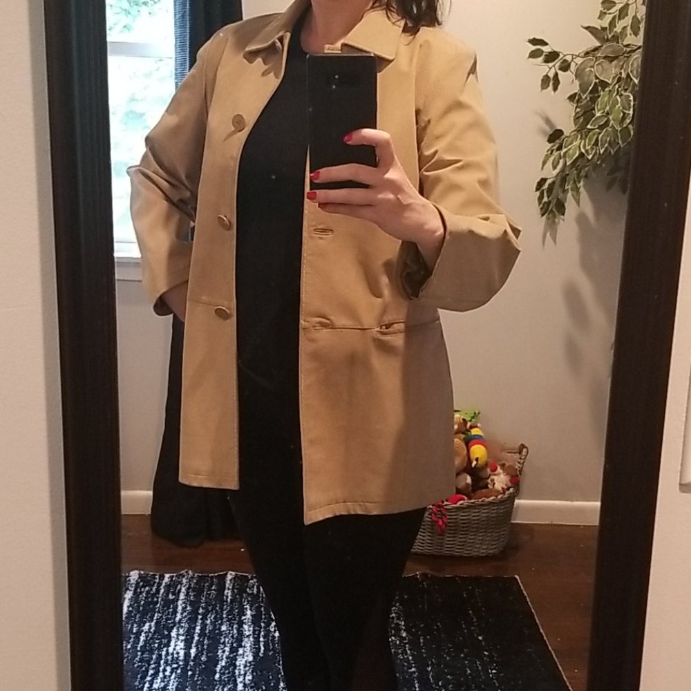 Coat - Picture 5 of 5